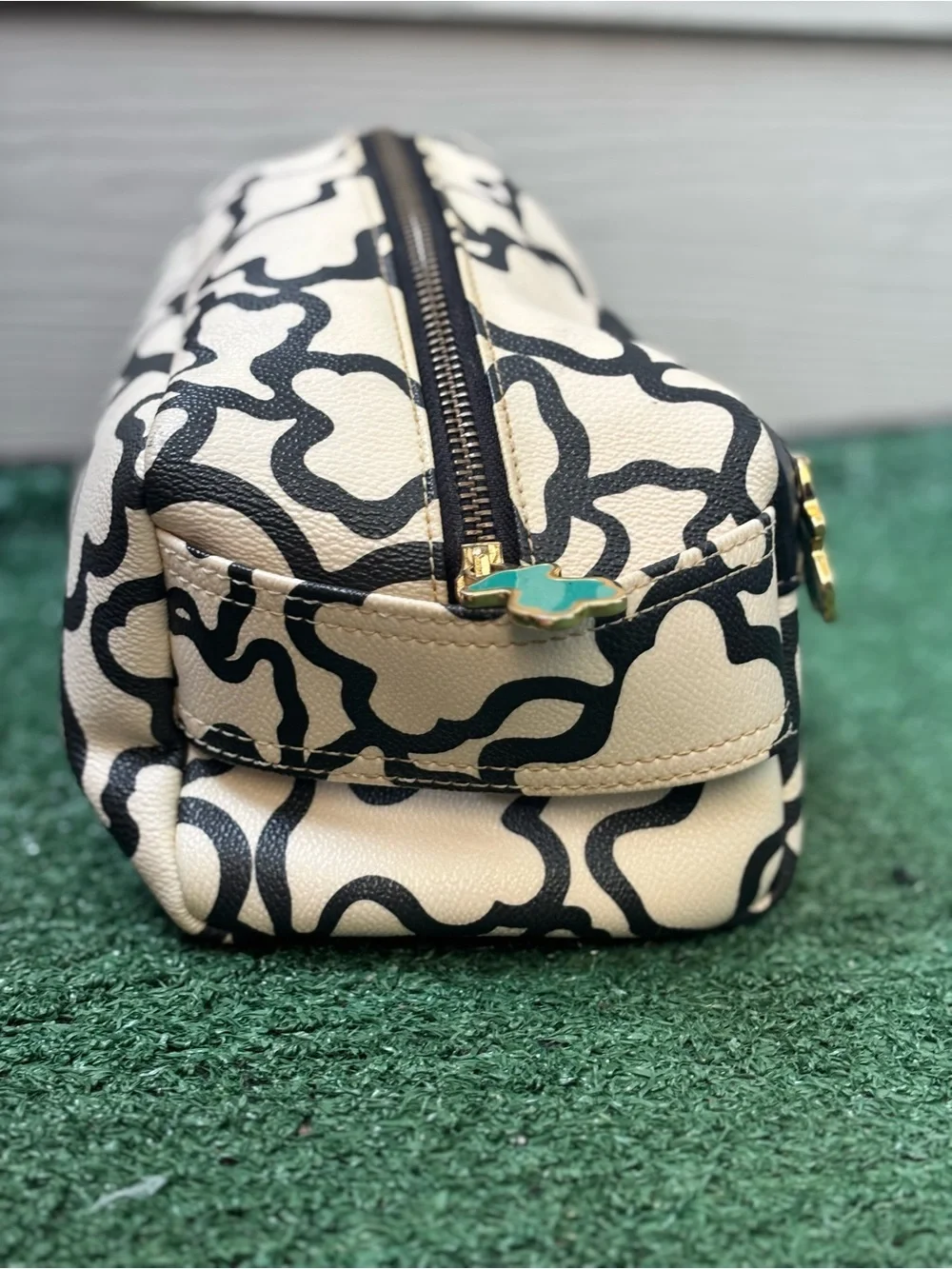 Tous Cream and Black PWomen’s Cosmetic Pouch